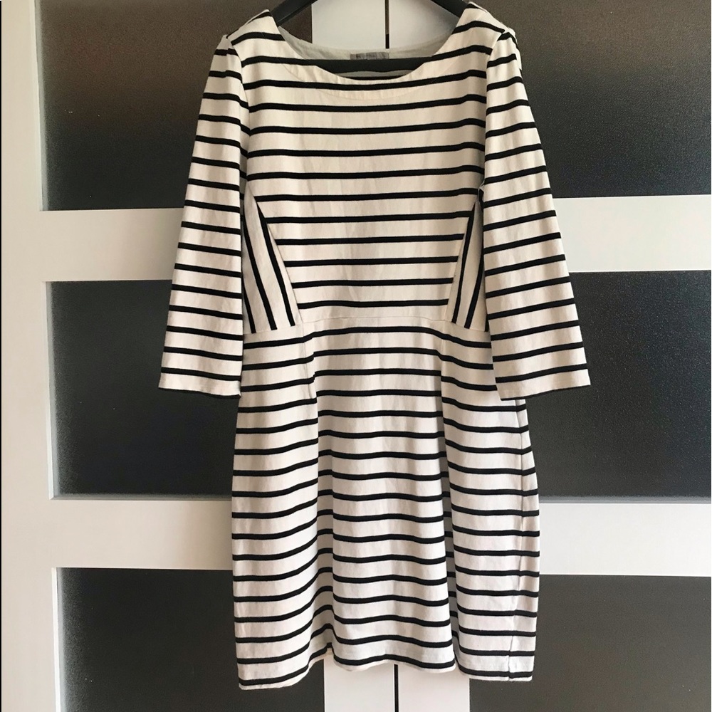 2/$25 🎉 GAP dress